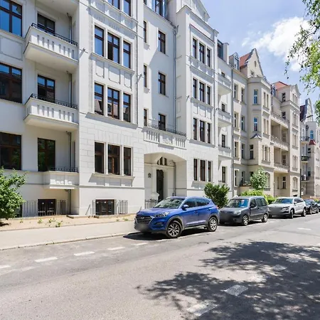 Kamienica Chelmonskiego 10 Przy Mtp By Renters