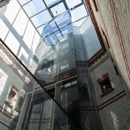 Kamienica Chelmonskiego 10 Przy Mtp By Renters