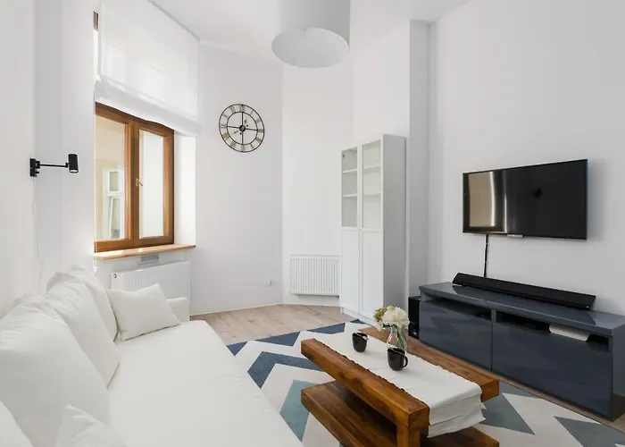 Kamienica Chelmonskiego 10 Przy Mtp By Renters